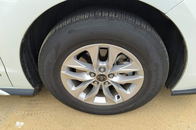 Used Toyota Granvia 2023 2.5L Hybrid Comfort Edition
