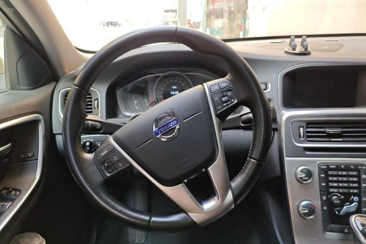 Used Volvo S60 2018 S60L T3 Smart Upgrade Edition
