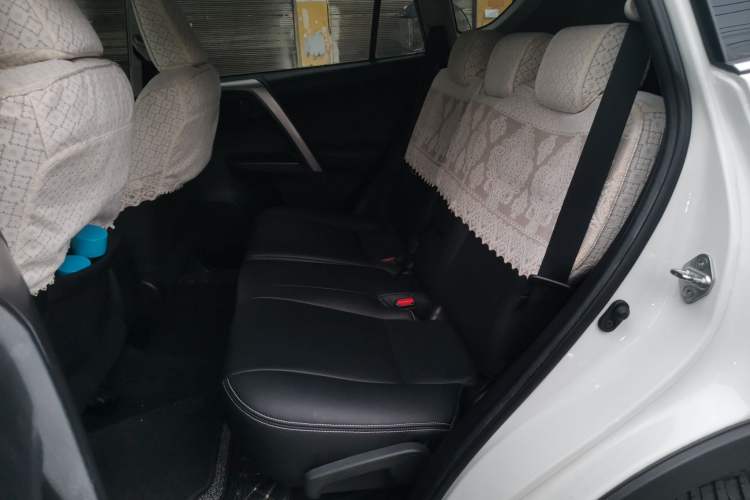 Used Toyota RAV4 2019 2.0L CVT Two-Wheel Drive Urban Edition China VI Standard