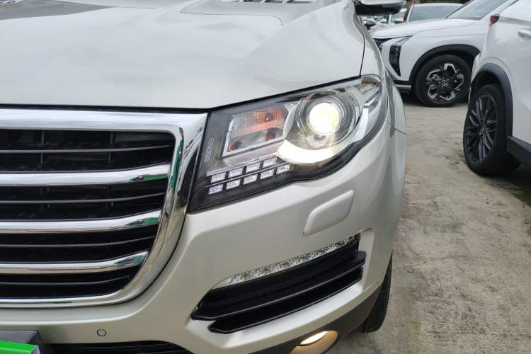 Used Haval H8 2015 2.0T Four-Wheel Drive Elite Model