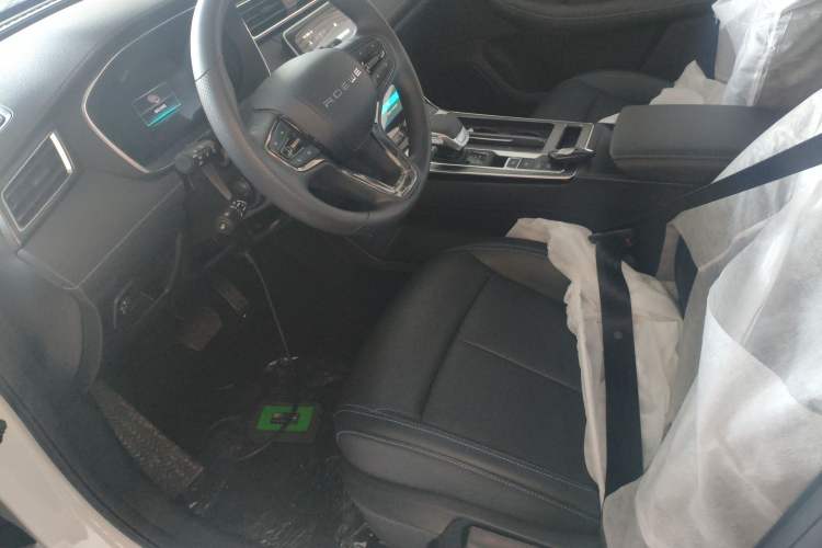 Used Roewe RX5 2025 PLUS 330TGI Automatic Trendsetting Smart Edition
