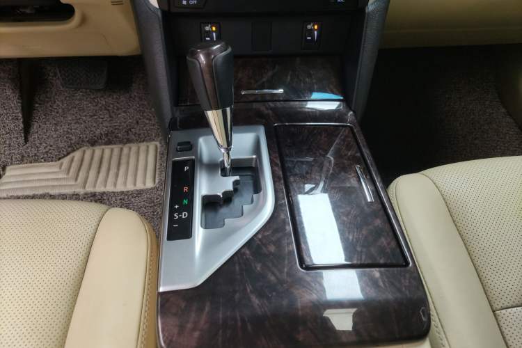 Used Toyota Camry 2015 2.0G Premier Edition