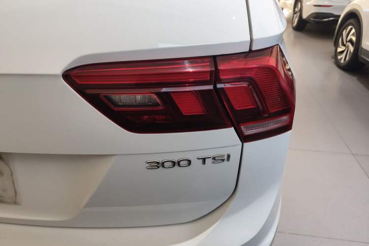 Used Volkswagen Tiguan L 2024 300TSI Automatic Two-Wheel Drive Smart Edition
