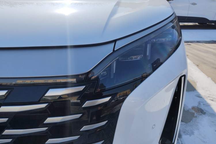 Used BYD Xia 2025 DM-i 1.5T 180km Beyond Edition
