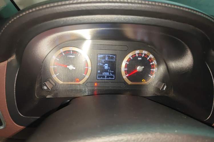 Used FORTHING Lingzhi 2019 M5L 1.6L 7-Seater Luxury Model China VI Standard