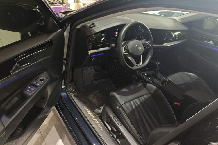 Used Volkswagen Passat 2023 330TSI Luxury Edition