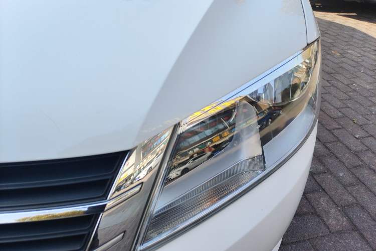 Used Volkswagen Gran Lavida 2013 1.6L Manual Comfort Model