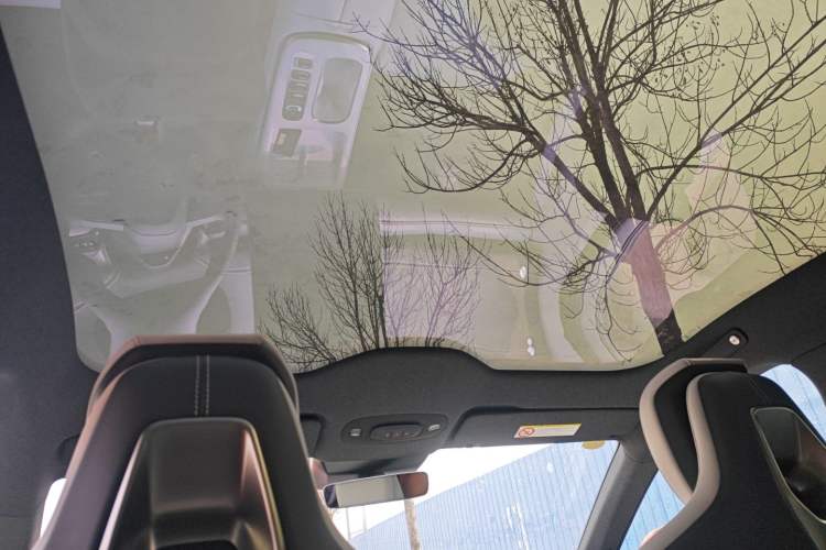 Used  SU7 2024 Rear-Drive Ultra-Long Range Advanced Pro-Level Intelligent Driving Version