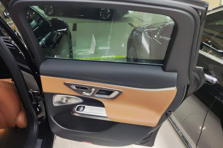 Used Mercedes-Benz E-Class 2024 E 300 L Luxury Model
