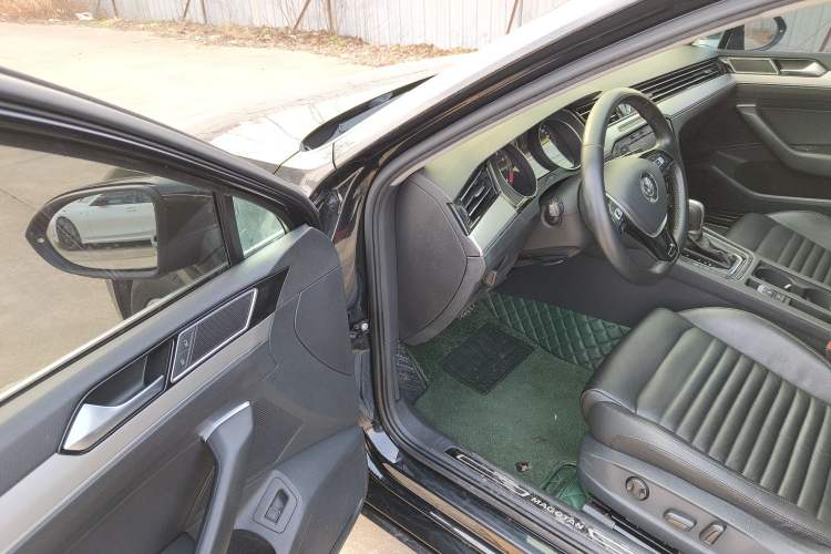 Used Volkswagen Magotan 2018 330TSI DSG Advanced Model
