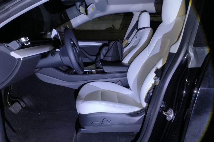 Used Tesla Model Y 2021 Long-Range All-Wheel-Drive Version