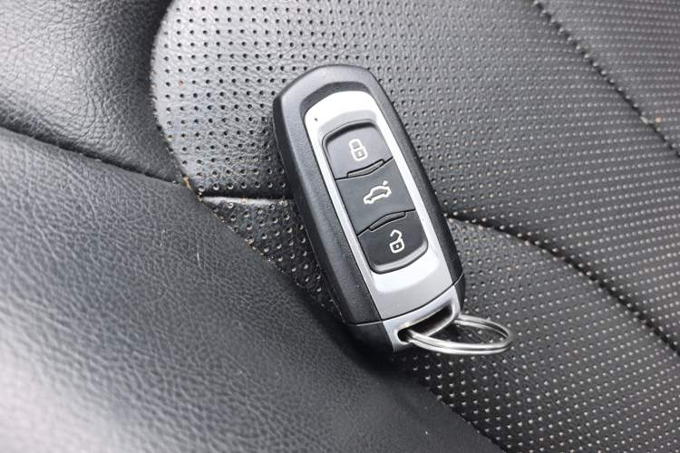 Used Geely Auto Emgrand 2017 Sedan Million Edition 1.5L Manual - Upward Version
