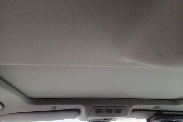 Used BMW 5 Series 2013 535Li Leading Model
