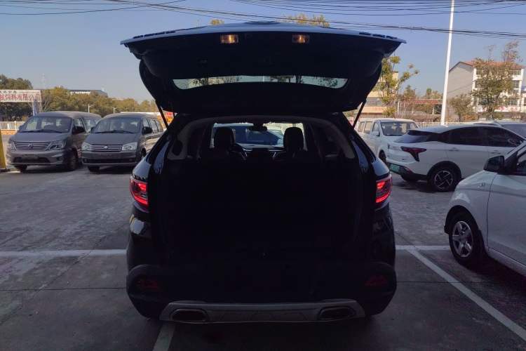 Used Soueast DX7 2017 1.5T Automatic Luxury Model
