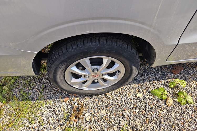 Used Wuling Hongguang V 2022 1.5L Jingqu Version Hydraulic Power Steering LAR
