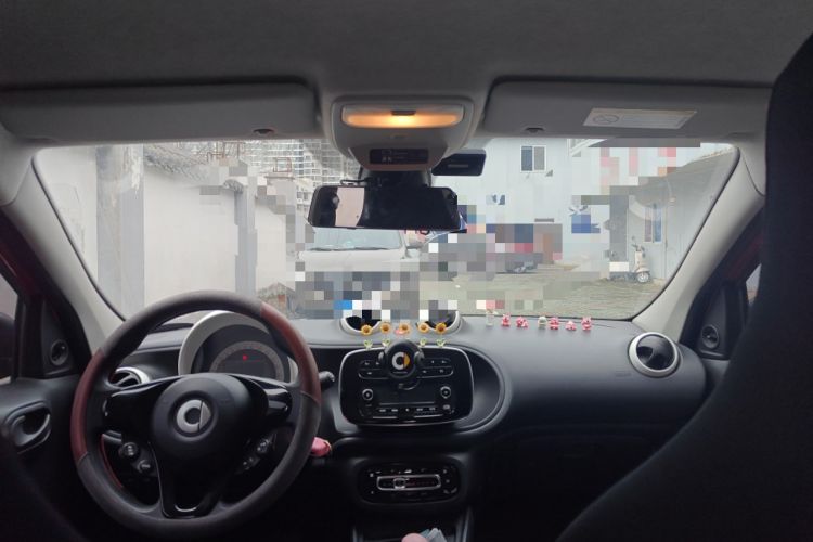 Used smart forfour 2016 1.0L 52 kW Dynamic Edition
