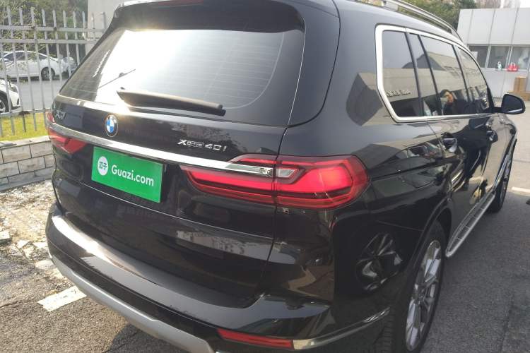 Used BMW X7 2021 xDrive40i Luxury Package with Leading Features