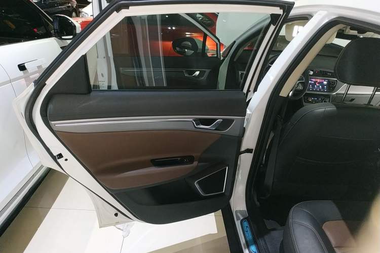 Used Geely Auto Emgrand GS 2018 Lingchao Edition 1.4T Automatic ZhenShang Smart Connectivity Model
