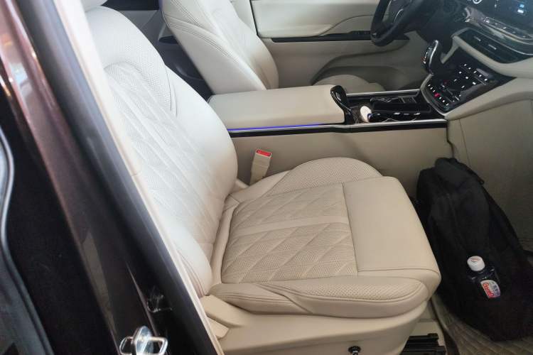 Used Buick GL8 2020 ES Land Cruiser 653T Comfort Edition