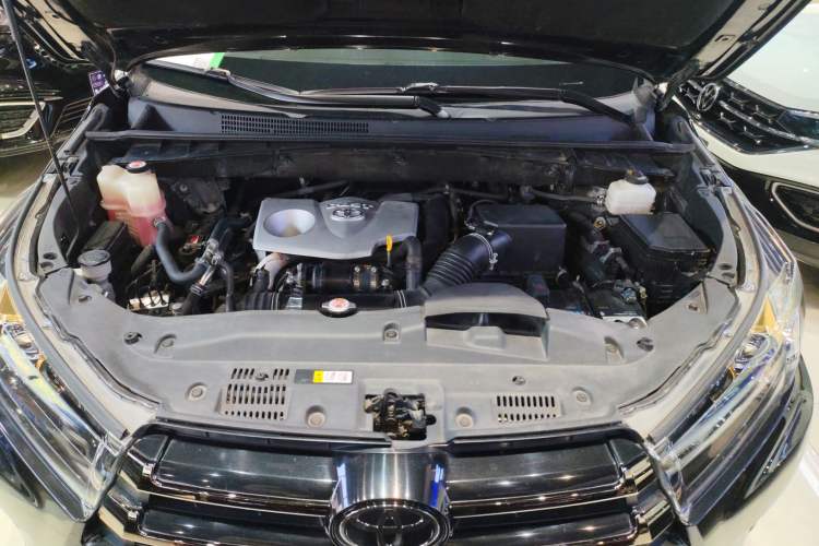 Used Toyota Highlander 2018 2.0T Four-Wheel Drive Knight Edition 7 Seats China VI Standard
