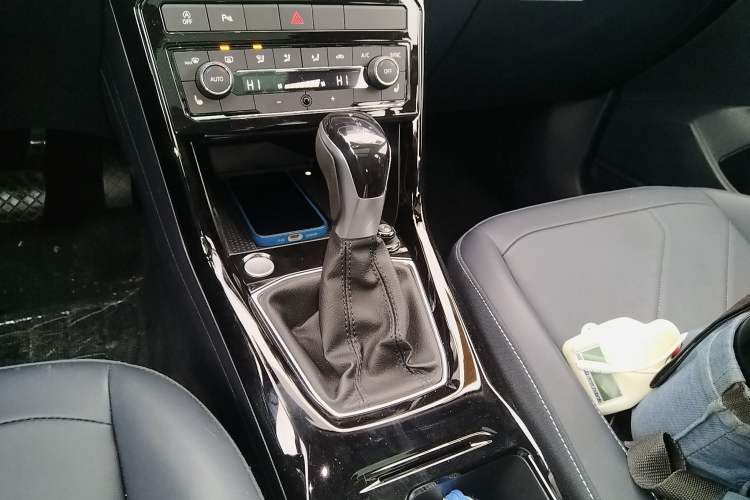 Used Volkswagen Tharu 2025 NewRui 300TSI Prestige Edition