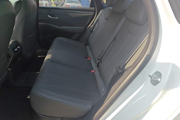 Used BYD Qin PLUS 2025 DM-i Smart Drive 55KM Leading Model
