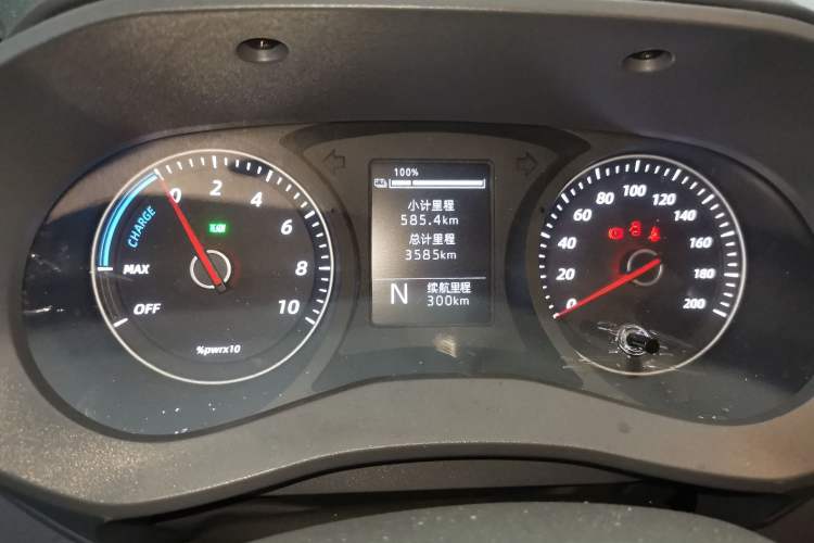 Used Wuling Yangguang 2024 300KM Comfort Version Passenger Van 75kW