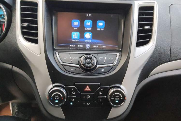 Used Changan CS35 2015 1.6L Automatic Luxury Model China V Standard
