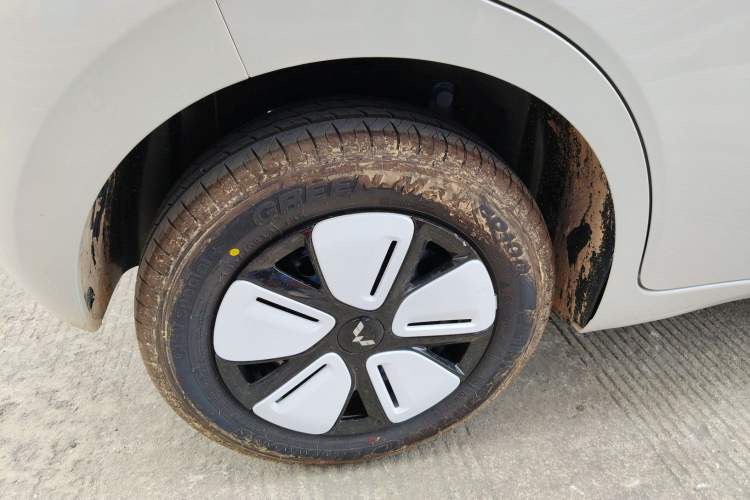 Used Wuling Hongguang MINIEV 2025 Four-Door Version Advanced Edition
