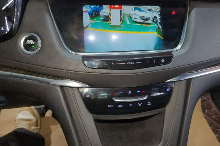 Used Cadillac XT5 2018 28E Four-Wheel Drive Tech Version
