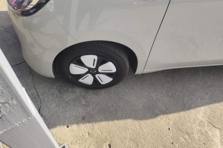 Used Wuling Hongguang MINIEV 2025 Four-Door Version Advanced Edition
