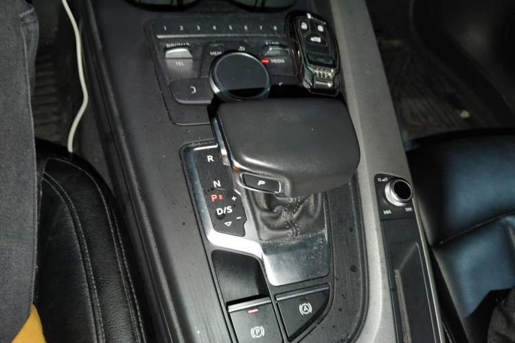 Used Audi A4L 2018 30th Anniversary Edition 40 TFSI Trendy Model
