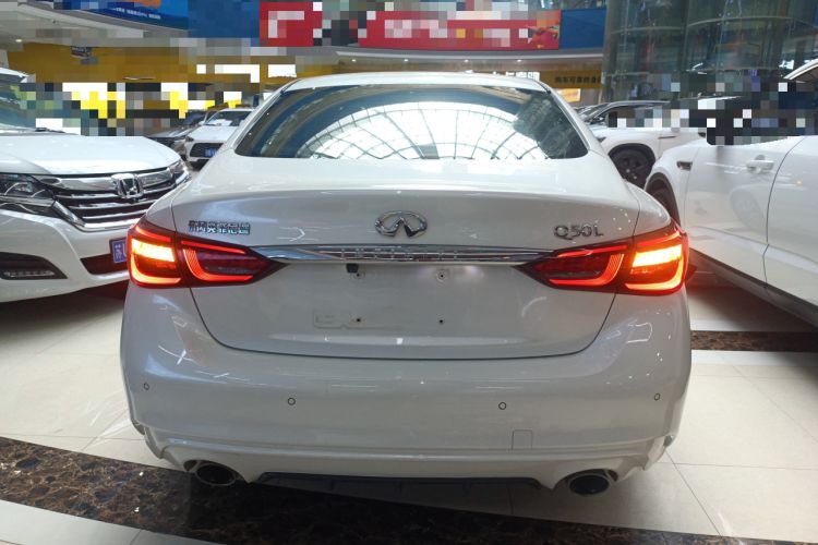 Used Infiniti Q50L 2018 2.0T Enjoyment Version China VI Standard
