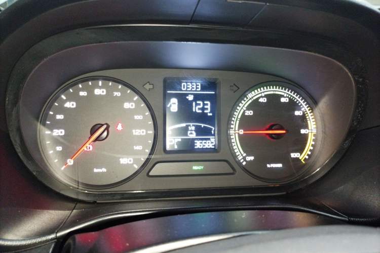 Used Roewe Clever 2021 302 km New Four-Seater Super-Efficient Version
