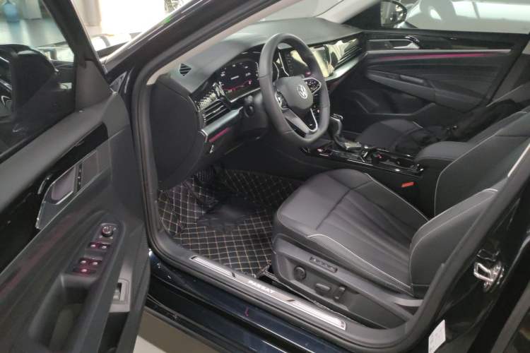 Used Volkswagen Passat 2024 380TSI Dragon Glory Edition
