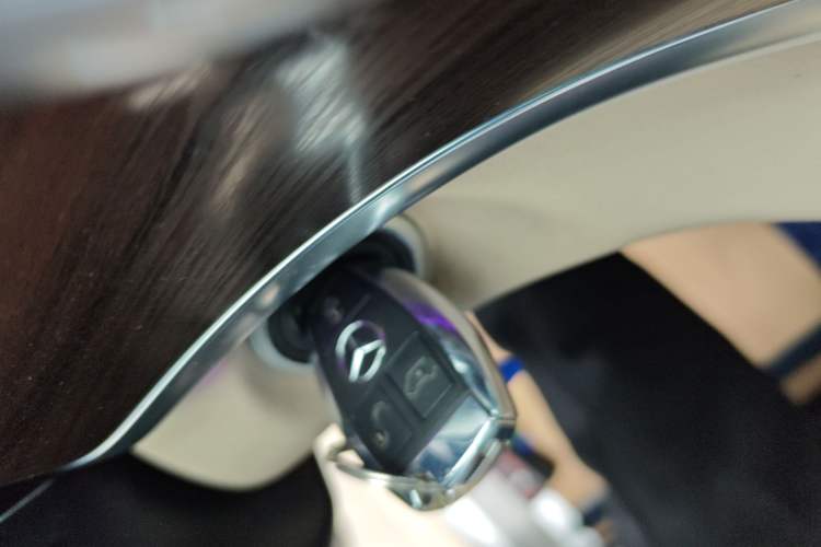 Used Mercedes-Benz V-Class 2021 V 260 Avantgarde Edition