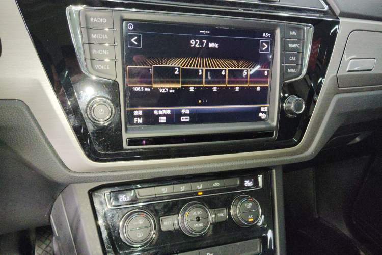 Used Volkswagen Touran 2018 Volkswagen Touran L 280TSI DSG Comfort Edition 7 Seats China VI Standard
