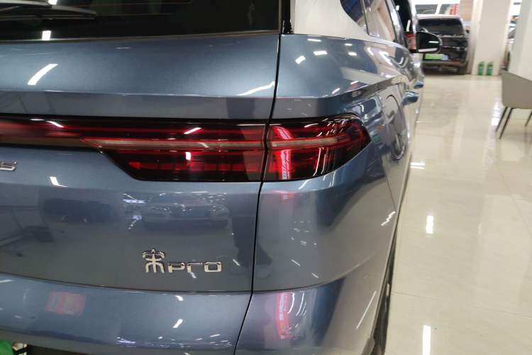 Used BYD Song Pro New Energy 2023 Champion Edition DM-i 110KM Beyond Model
