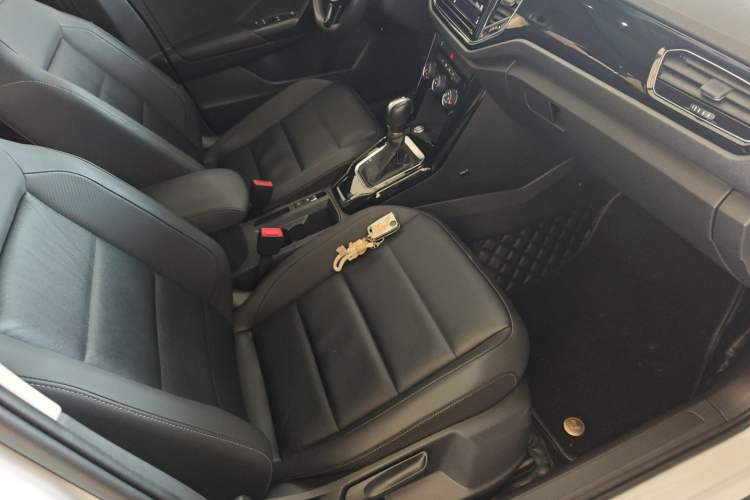 Used Volkswagen T-ROC 2020 280TSI DSG Two-Wheel Drive Comfort Version