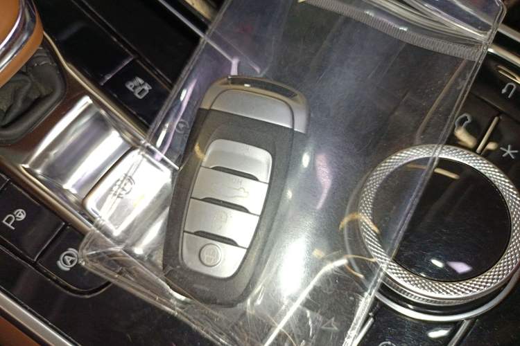 Used Hongqi H9 2020 Revised Version 2.0T Smart Connect Flagship Edition