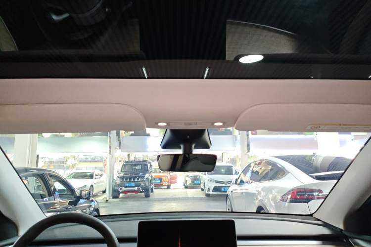 Used Tesla Model Y 2022 Long-Range All-Wheel-Drive Version