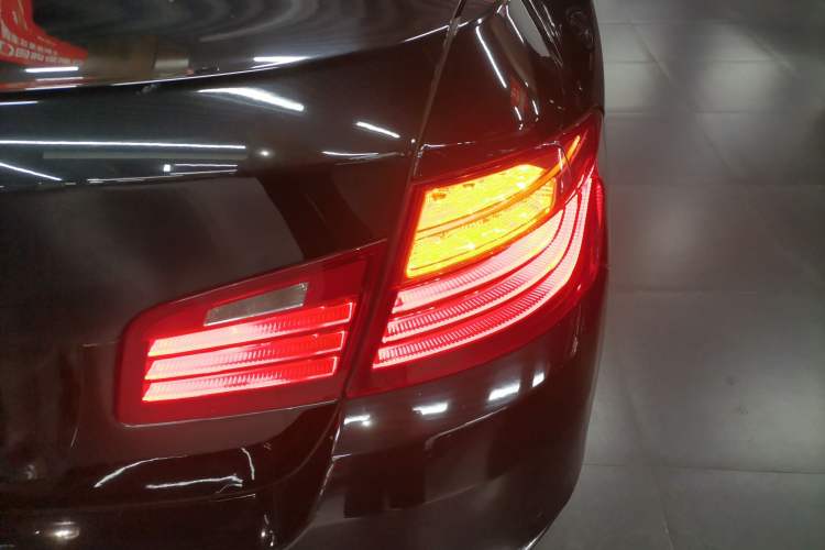 Used BMW 5 Series 2014 525Li Luxury Design Package
