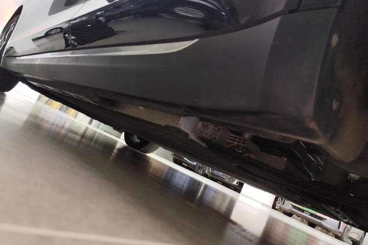 Used Hongqi E-QM5 2023 Base Travel Edition
