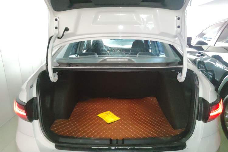 Used Volkswagen Lavida 2023 New Sharp 1.5L Manual New Comfort Edition
