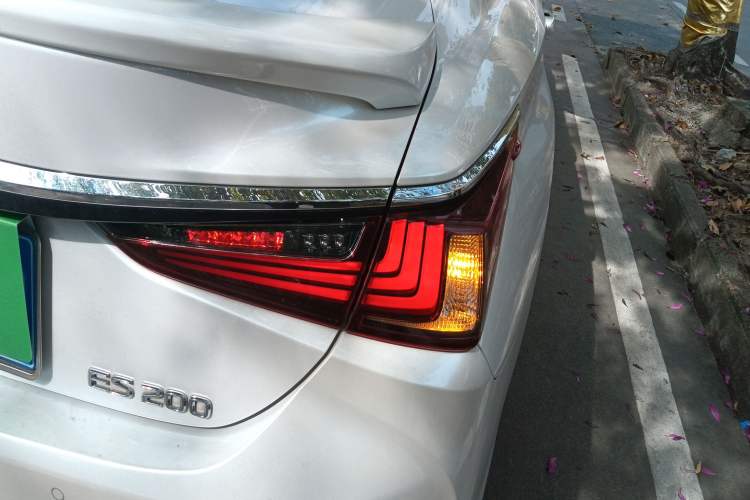 Used Lexus ES 2020 200 Excellence Edition