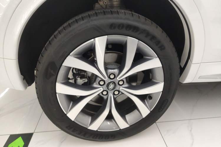 Used Land Rover Discovery Sport 2025 249 PS Performance Tech Edition
