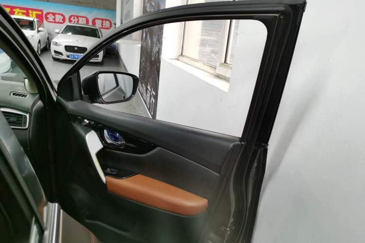 Used Nissan Qashqai 2016 2.0L CVT Elite Edition
