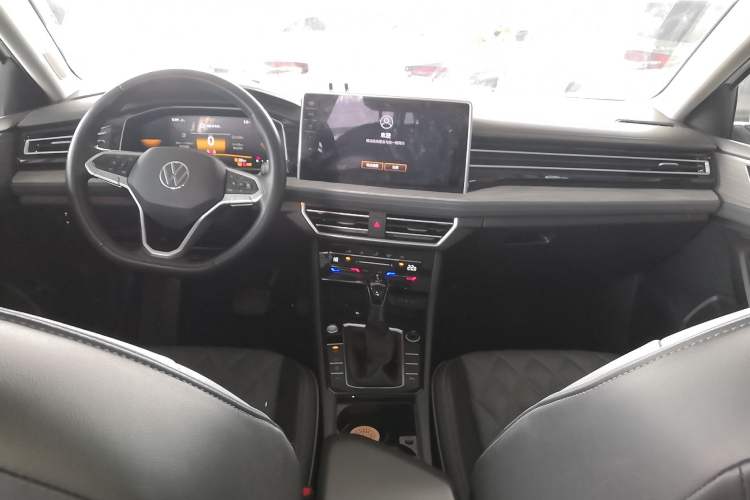 Used Volkswagen Sagitar 2023 200TSI DSG Excellence Edition
