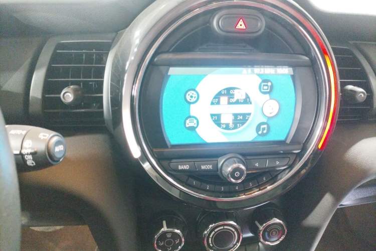 Used  MINI 2019 1.5T ONE