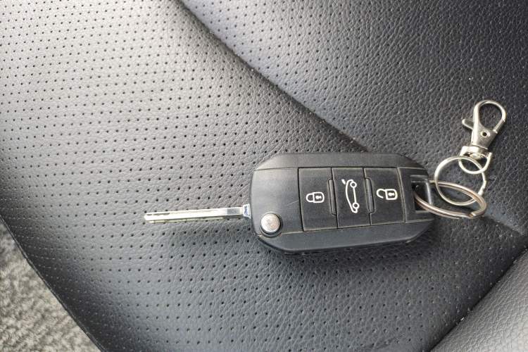 Used Peugeot 301 2016 1.6L Automatic Comfort Edition